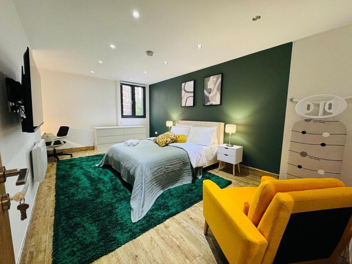 The Edge Ft4 Apartment ลอนดอน ภายนอก รูปภาพ